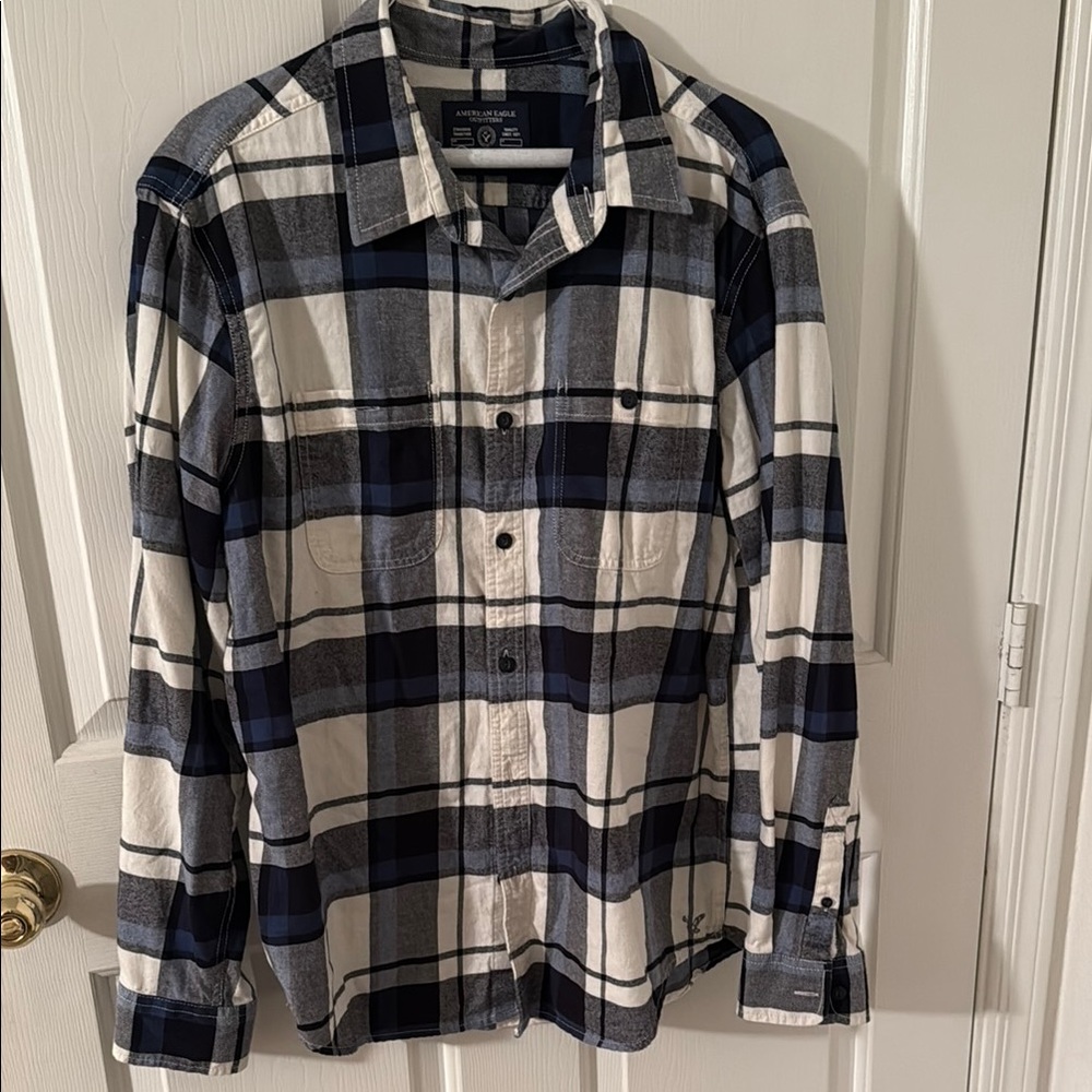 American Eagle Outfitters Blue and White Casual Button Down Shirt
